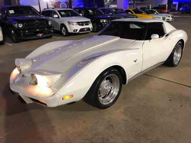 Corvette 1977 weiss